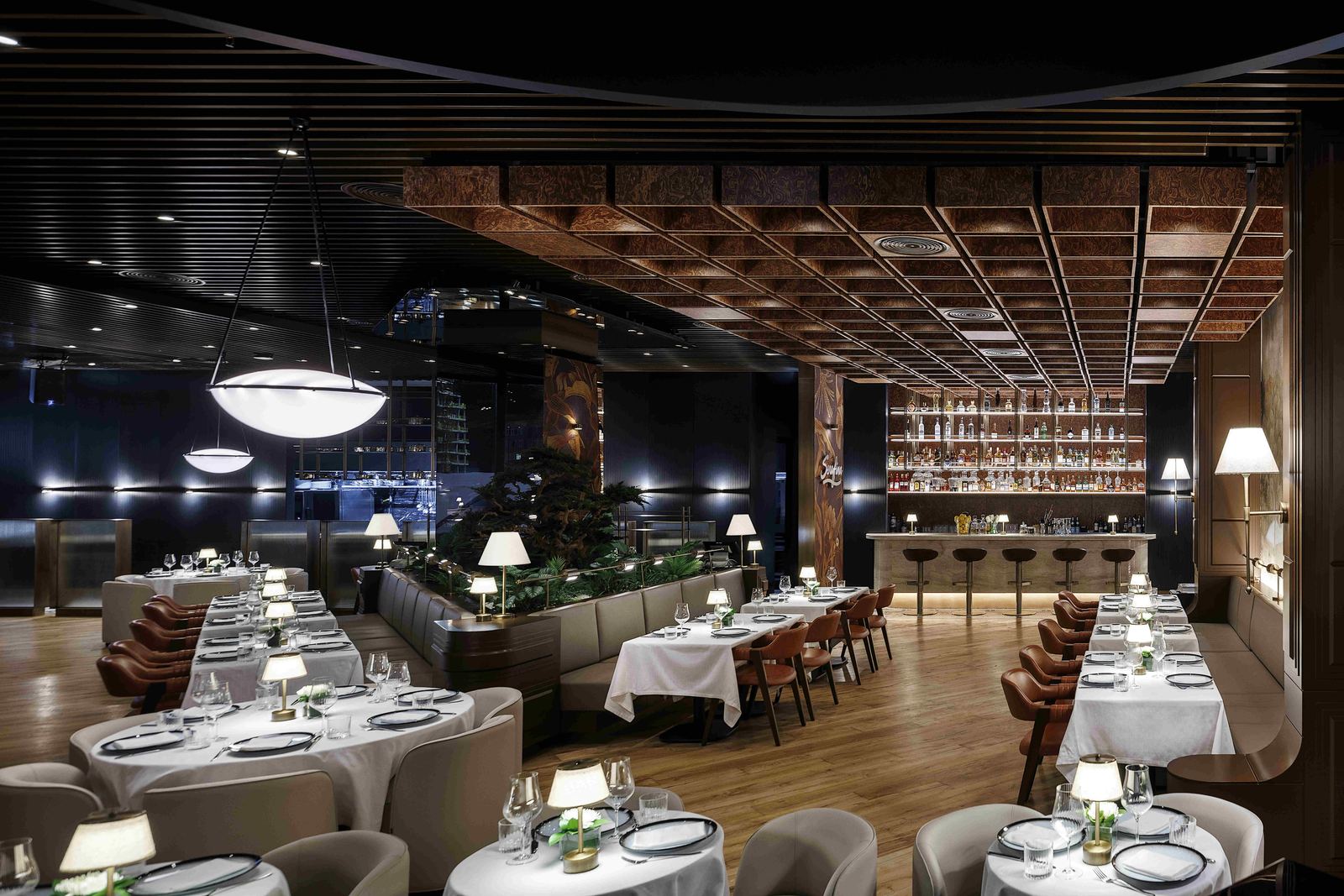 Serafina Kanyon restoran iç mekânı